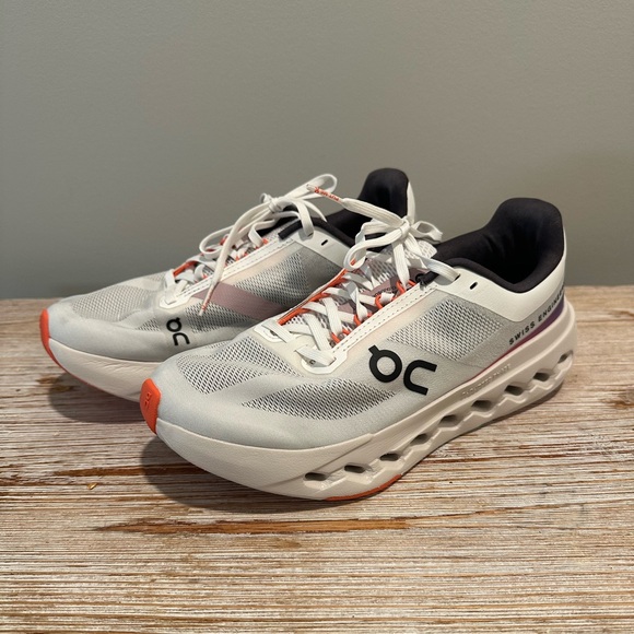 On Running White and Gray Sneakers - Women’s Size 8 - Picture 4 of 5